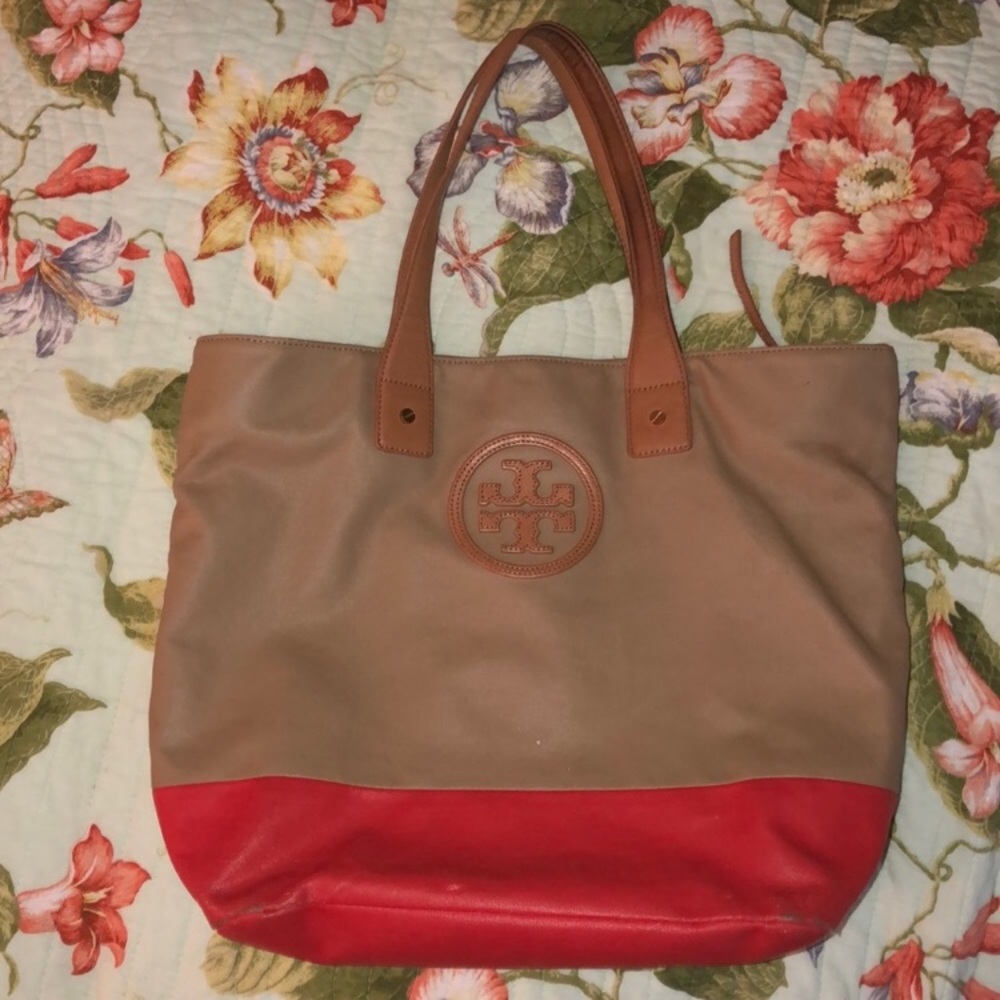SOLD SOLD SOLD Tory Burch Purse